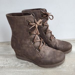 Womens Wedge Taupe Brown Boots
